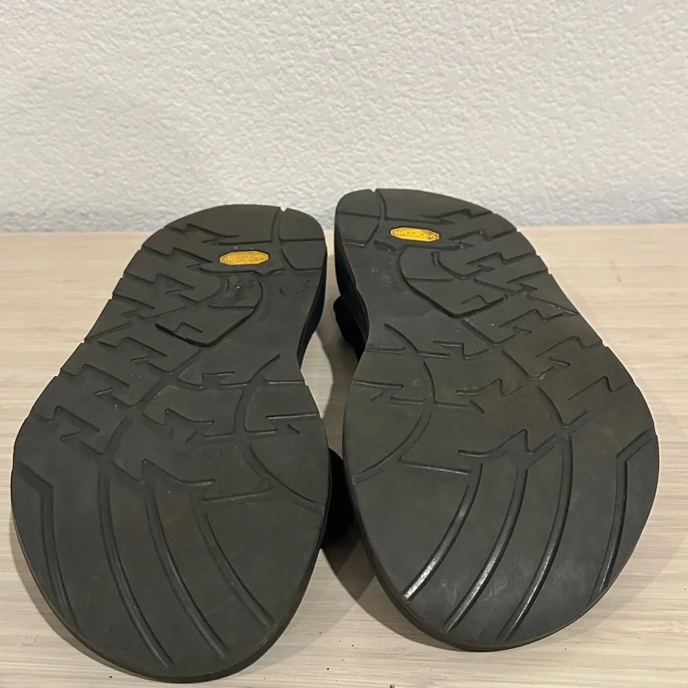 Chaco comfortable black